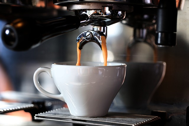 13027327-coffee-4334647_640